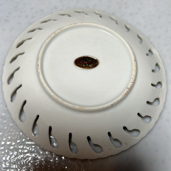 Vintage 70's Hearst Castle Pedestal Tea Cup & Saucer Set Gold Trim Made Japan - Picture 9 of 10